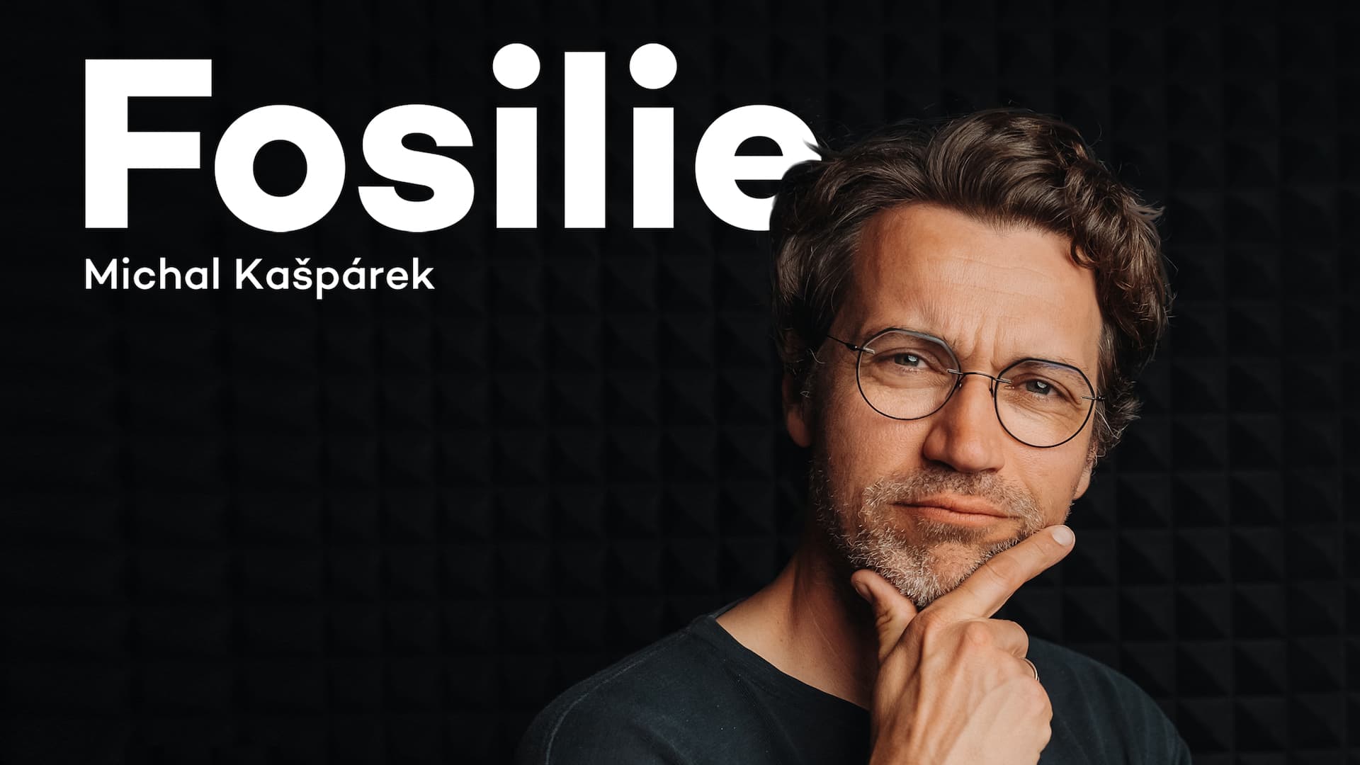 fosilie_listovani_host.jpg
